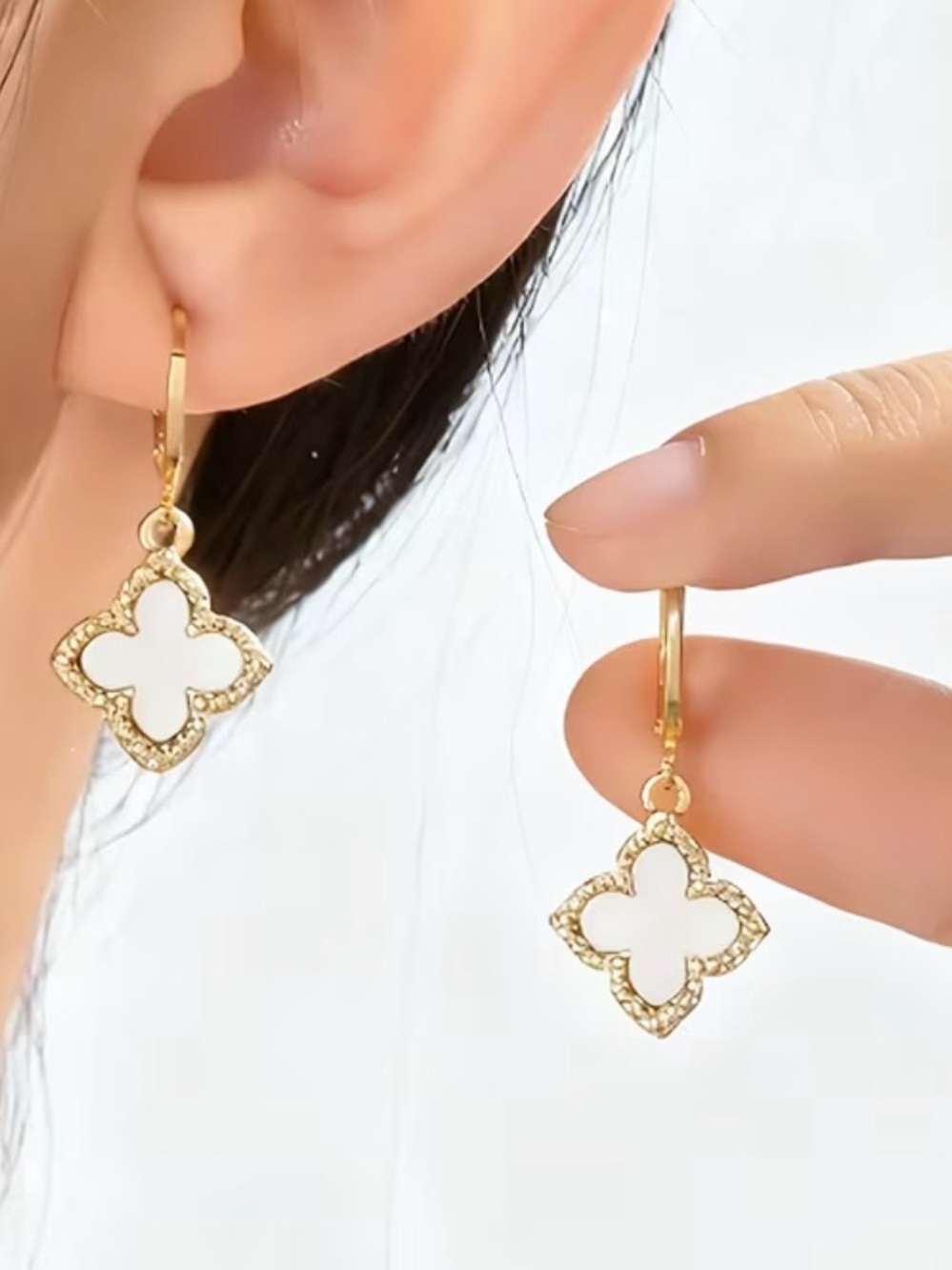 1 Pair Women's Four-Leaf Clover Earrings
